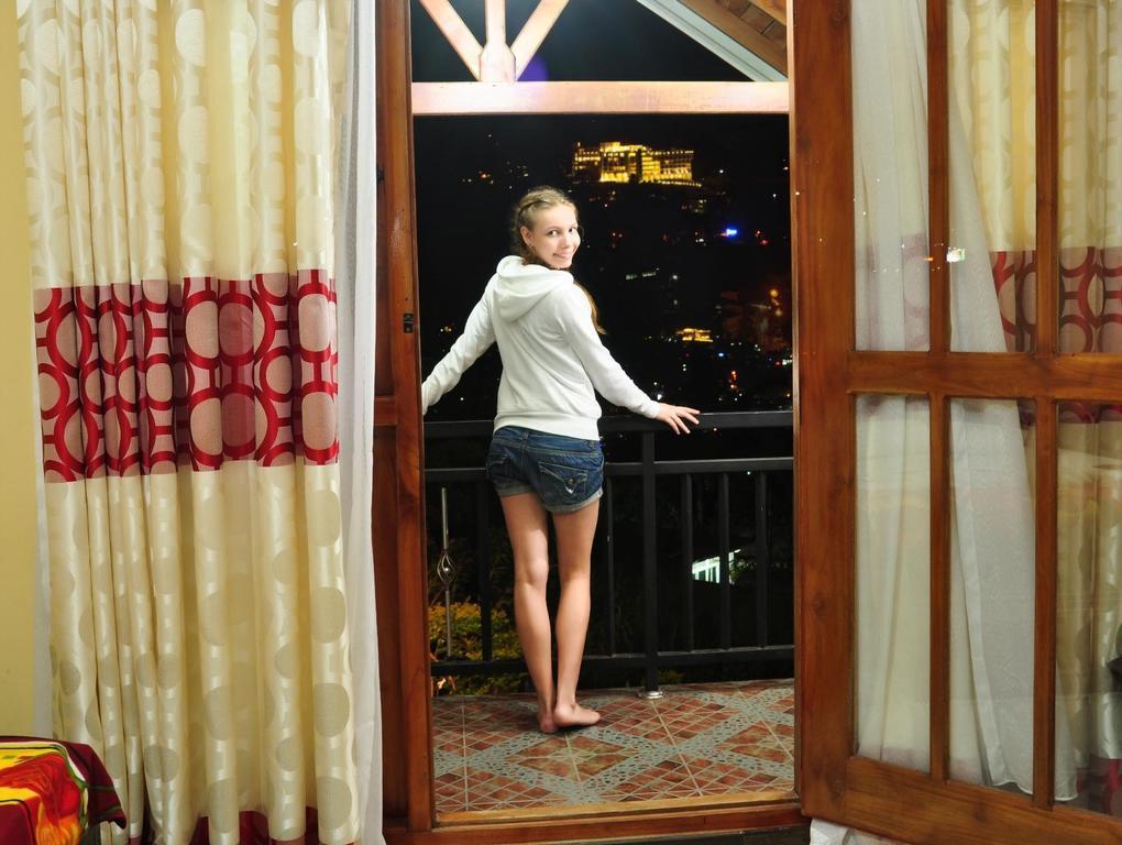 Kanda Holiday Bungalow Канди Екстериор снимка