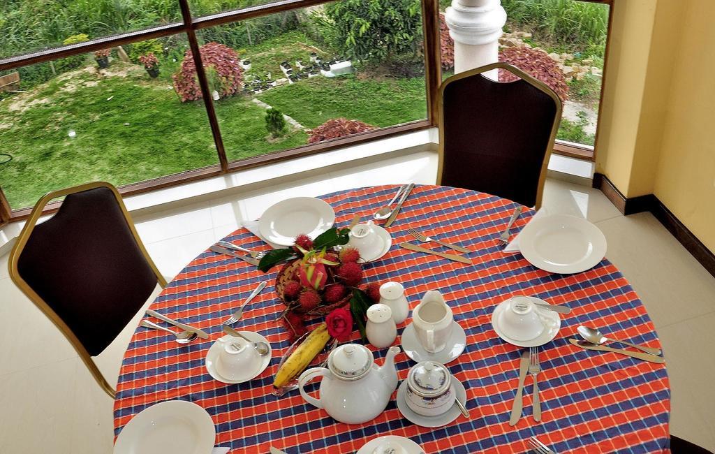 Kanda Holiday Bungalow Канди Екстериор снимка