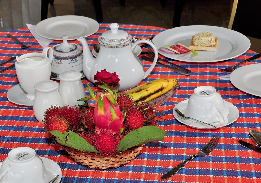 Kanda Holiday Bungalow Канди Екстериор снимка