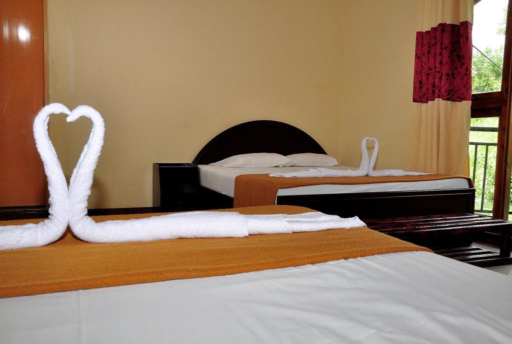 Kanda Holiday Bungalow Канди Екстериор снимка