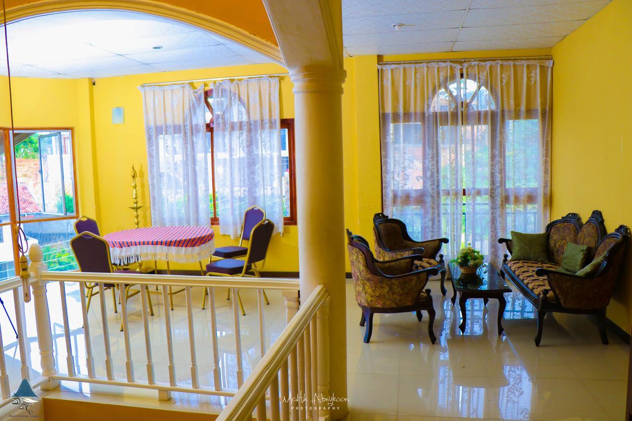 Kanda Holiday Bungalow Канди Екстериор снимка