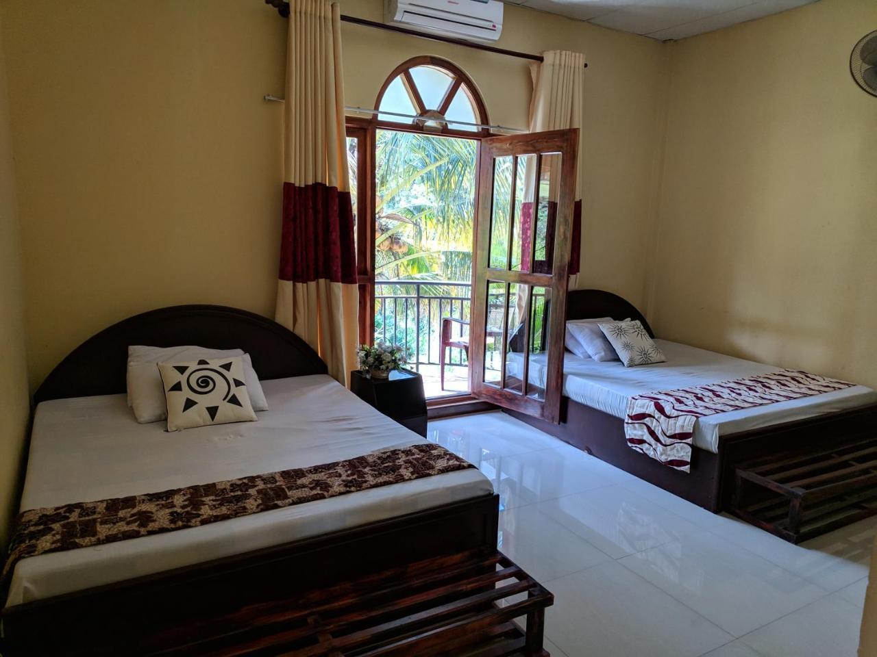 Kanda Holiday Bungalow Канди Екстериор снимка