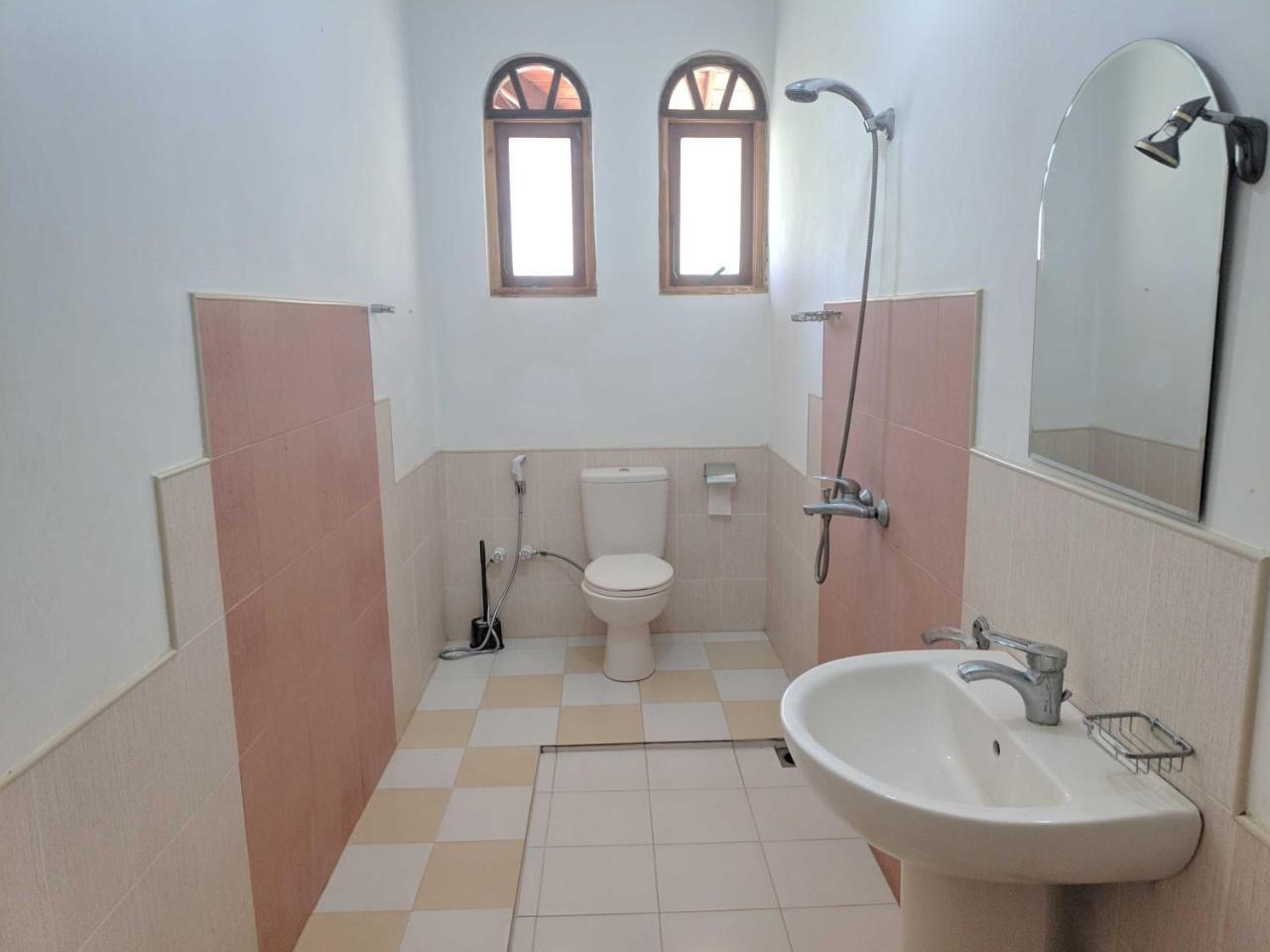 Kanda Holiday Bungalow Канди Екстериор снимка