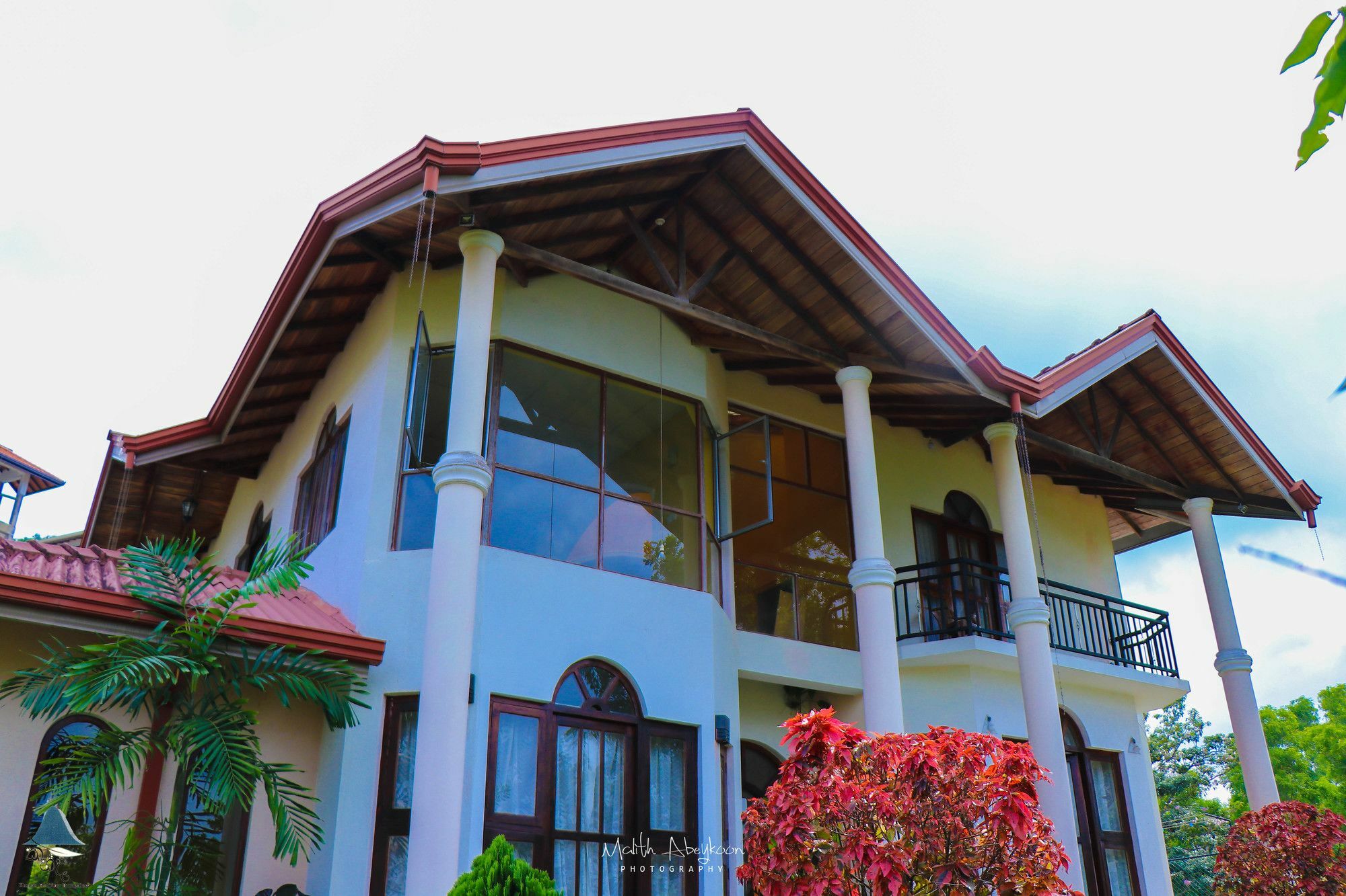 Kanda Holiday Bungalow Канди Екстериор снимка
